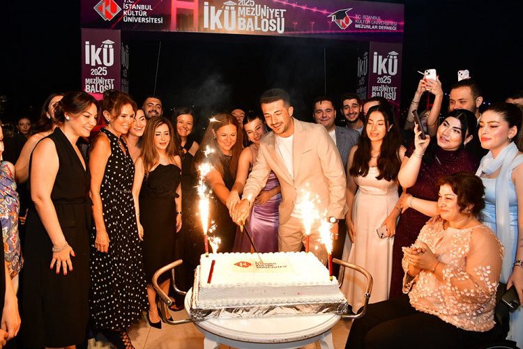 İKÜ 2025 Mezuniyet Balosu