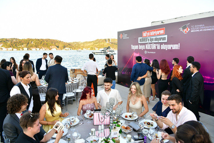 İKÜ 2025 Mezuniyet Balosu