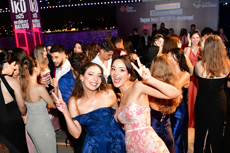 İKÜ 2025 Mezuniyet Balosu